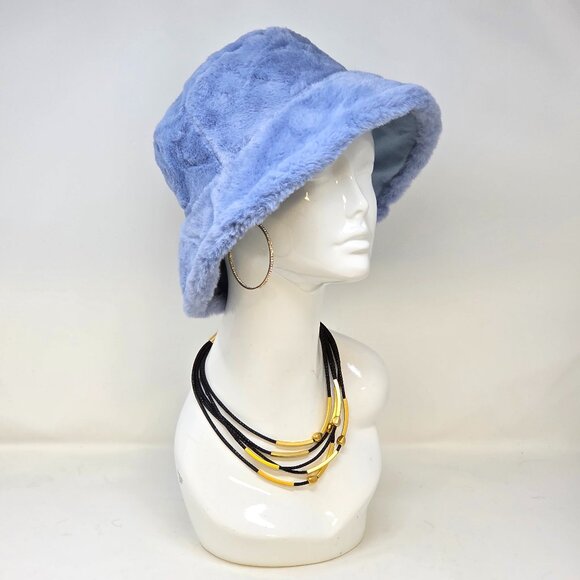 💖ON TREND! Reversible Faux Fur Bucket Hat Perriwinkle Blue - Picture 1 of 4